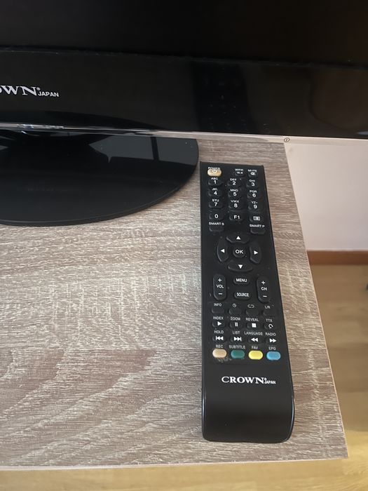 TV Cronw Japan 22’’ como nova