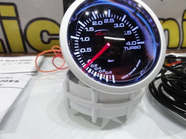 Manômetro da Pressão do Turbo 4 bar Fundo Preto / smoke c/iluminação led branco Depo Racing Japan