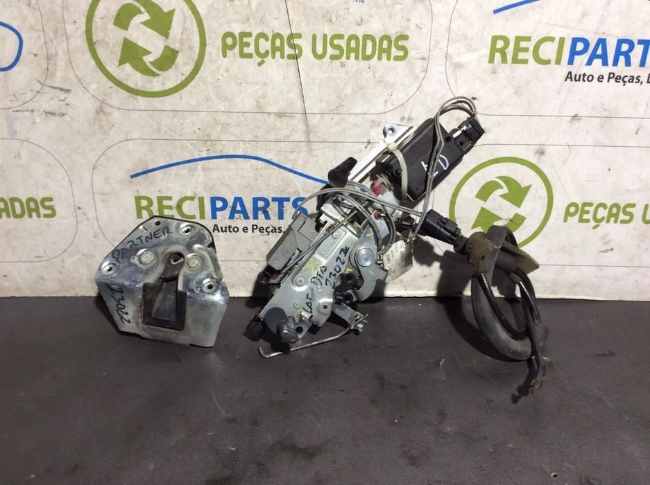 Fecho porta Peugeot Partner 2009