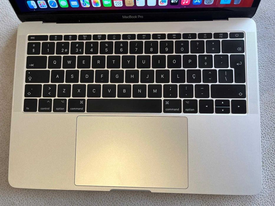Macbook pro 13 retina, 16GB, i5, 256GB 2017