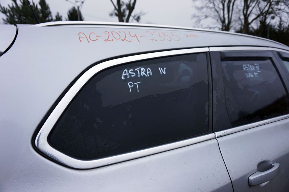 alt
