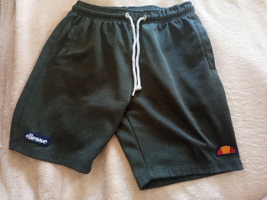 Продам шорти ellesse  оригінал   б/у