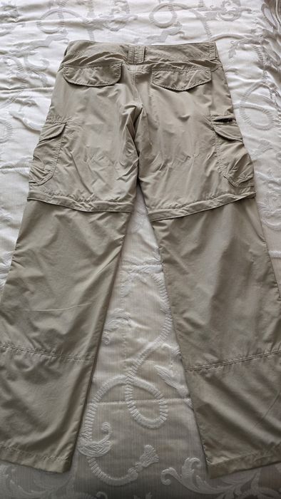 Calças caminhadas e natureza