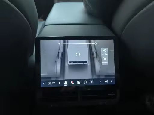 Ecra traseiro Tesla 3 e Y - 8-core, 4 gb ram, 64gb rom