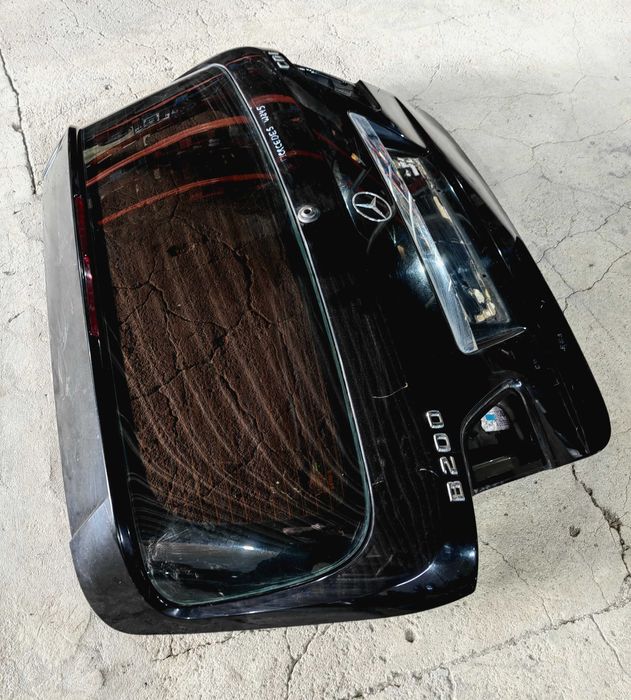 Tampa da mala mercedes Classe B W245