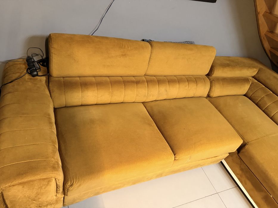Narożnik kanapa  musztardowy z funkcją spania 205 × 170 cm