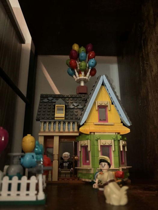 LEGO 43217 Disney Dom z bajki „Odlot