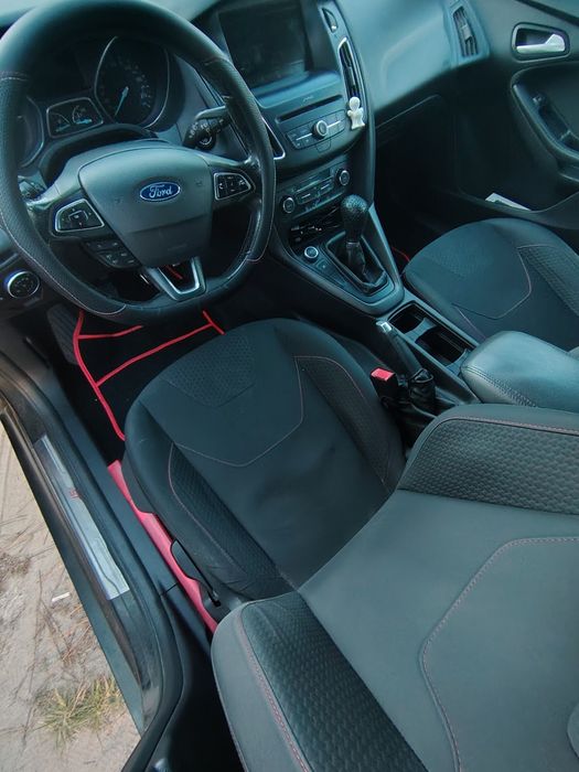 Ford Focus St Line 2017 — photo 3