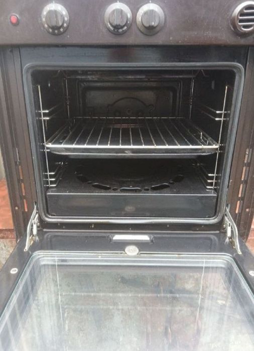 духовка арістон італ'янська