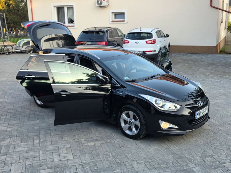 Hyundai i40 Czarny Metalic Zadbany Klima Kamera Cofania Alu USB Manual