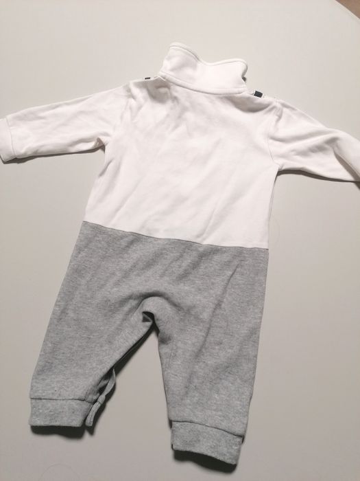 Babygrow Branco e Cinza