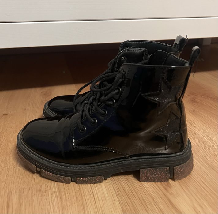 Botki wiosenne błyszczce Primark 32