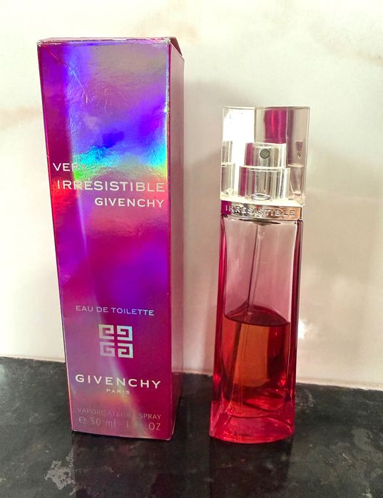 Givenchy Guerlain La petite robe noire 2025