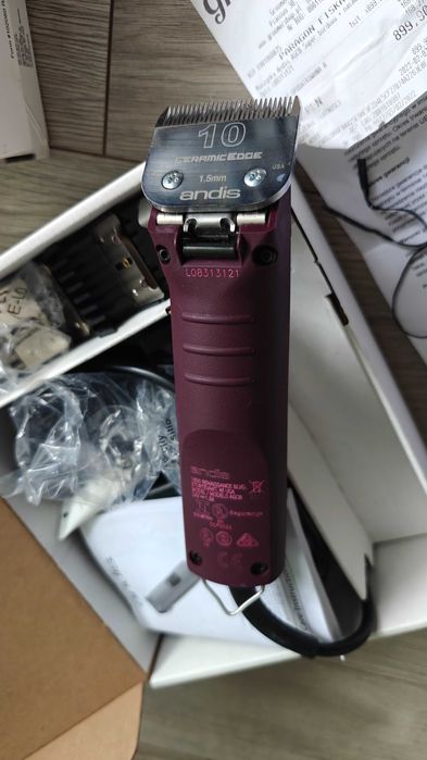 Andis UltraEdge® AGC Super 2-Speed Brushless Clipper
