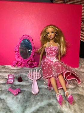 Lalka Barbie Mattel zestaw akcesoria + lustro