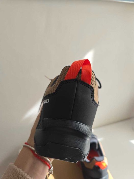 Кросівки adidas terrex, оригінал, розмір 44 (28см)