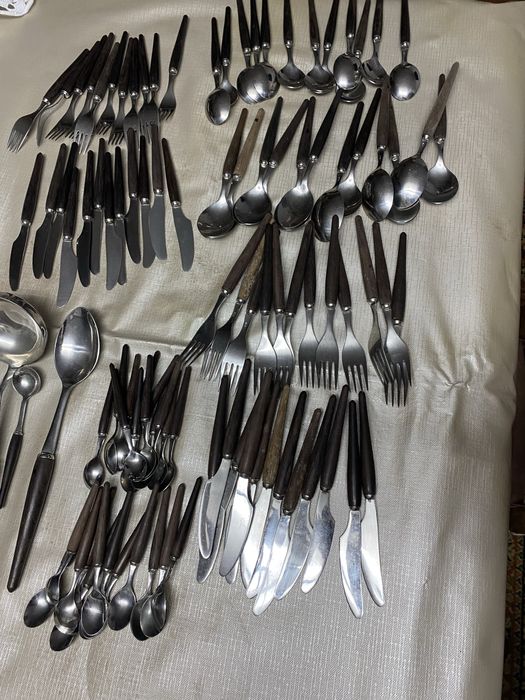 Faqueiro / madeira/100 peças