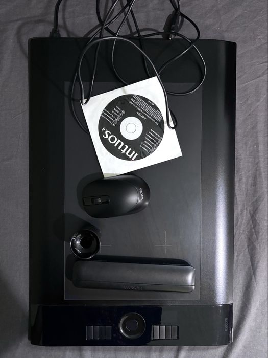 Графічний планшет Wacom Intuos 4 L