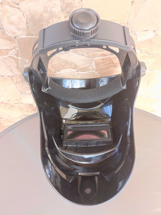 Samościemniająca Maska Spawalnicza!