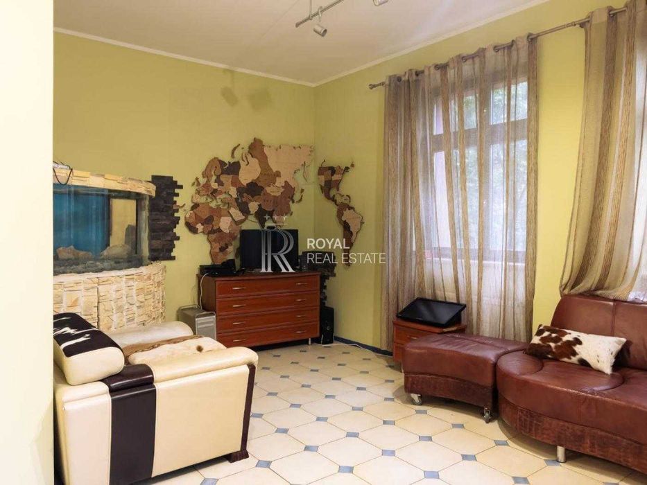 Оренда Будинок Конча-Заспа 520 м² 9 кімнат 21 сотка Вихід до Дніпра Сонячні панелі Басейн Лазня Причал Гараж