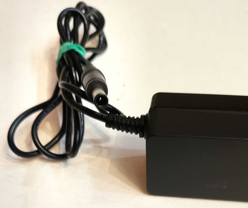Zasilacz do monitora i TV  LG  - 19 V- 45 W
