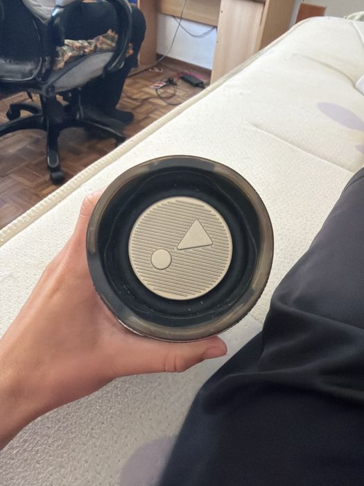 Coluna  JBL nova