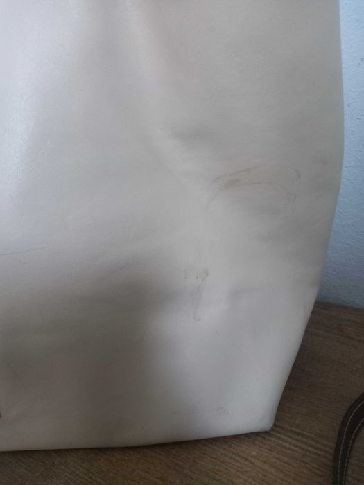 Кожаная сумка Valentino Garavani