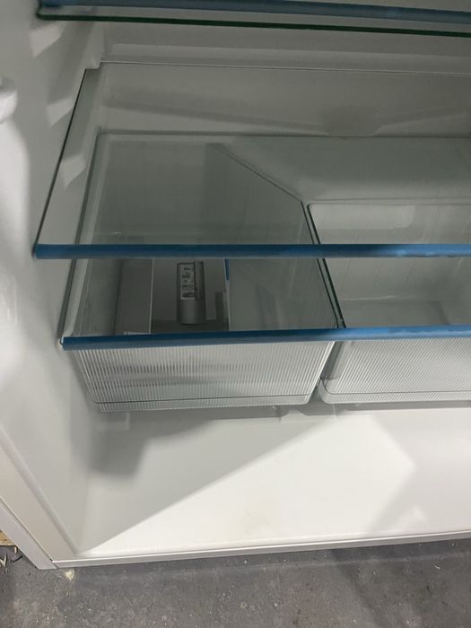 Холодильник Siemens.