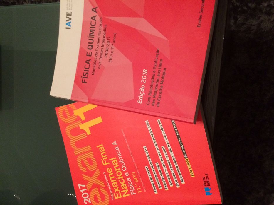Livros de Preparação para exame nacional física e química A