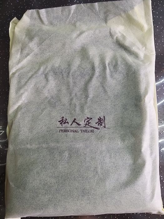 Продам мужскую сумку через плечо PRADA
