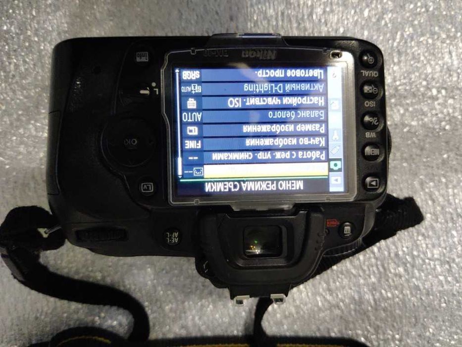 Фотоаппарат Nikon D90 DX цифровой