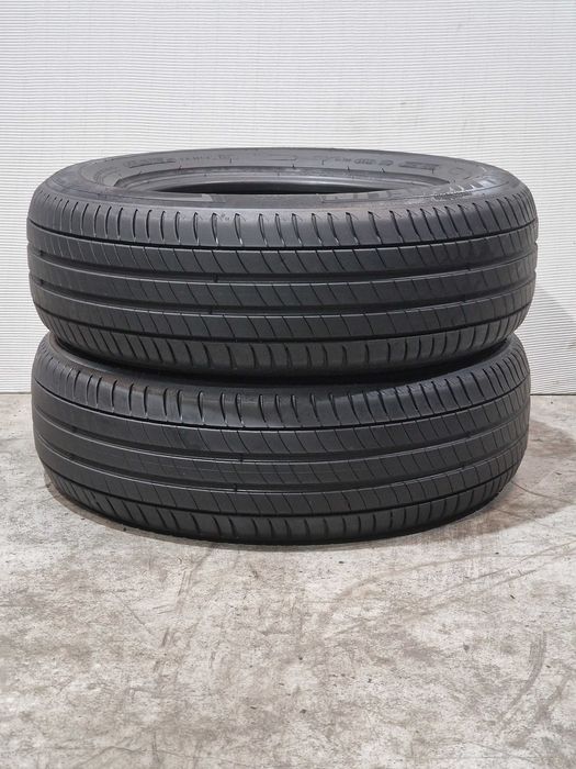 2 Pneus 215/65R16 MICHELIN Semi Novos