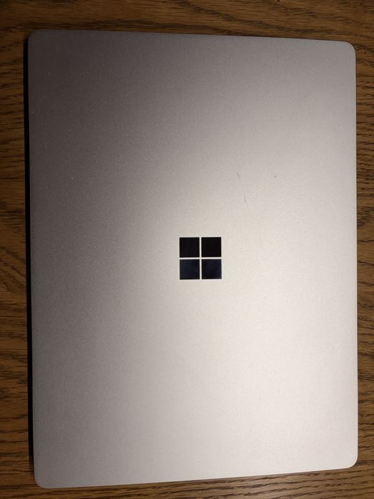 Microsoft Surface Laptop GO 3 i5/8/256 Gwarancja! Tylko 66 cykli!