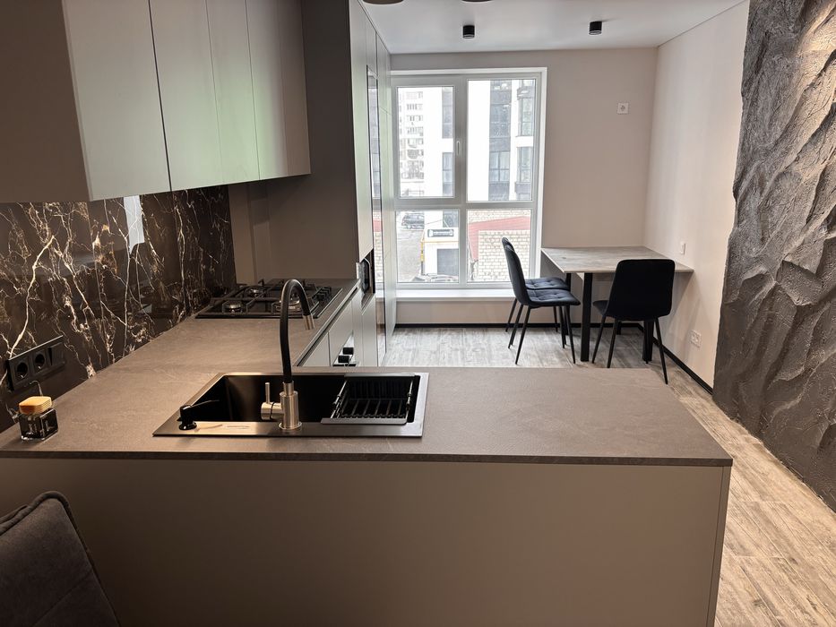 Продаж двокімнатноі квартири з ремонтом в ЖК « Рідний дім»