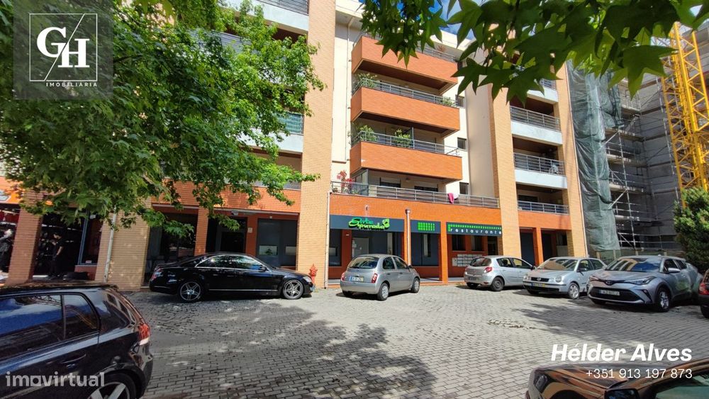 Apartamento T2 em Calendário com garagem fechada - Pronto a habitar