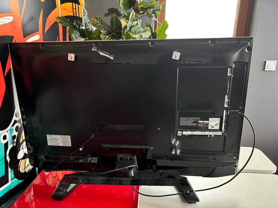 Telewizor LG 42LM670S