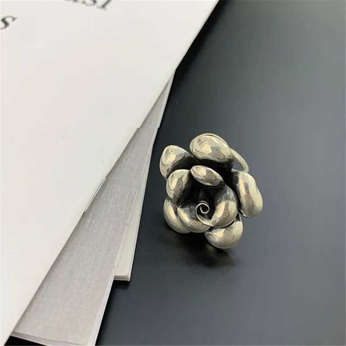 Pierścionek srebrny kwiat róża na prezent