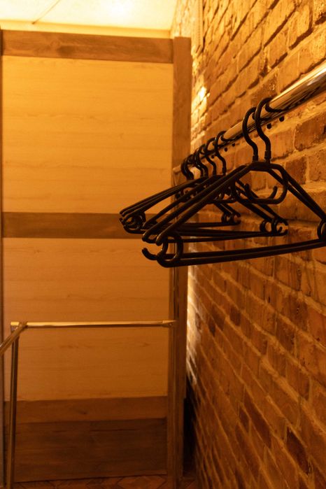 Спальне місце у хостелі у центрі міста