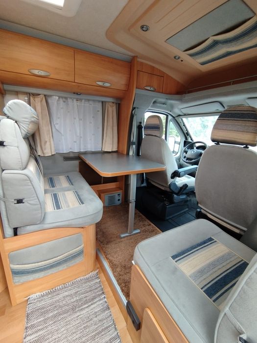 Autocaravana impecável camas gémeas