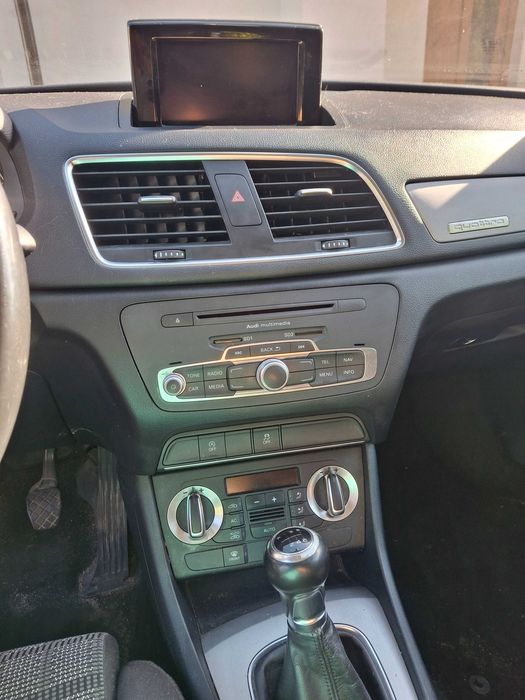 Samochód osobowy AUDI Q3