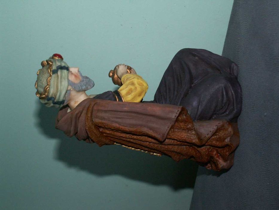 Król klęczący do szopki do figur 29-30  cm - Szopka - Stajenka