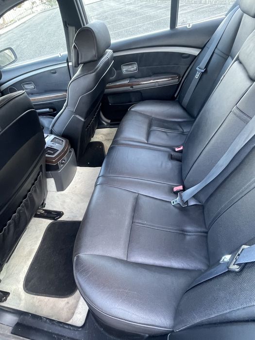 BMW 735i L V8 2008
