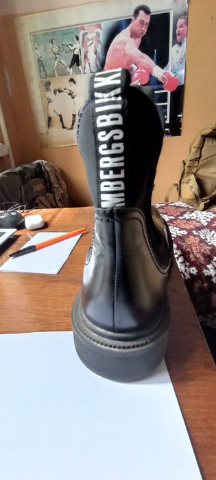 Bikkembergs обувь с толстой подошвой, 44 розмір.