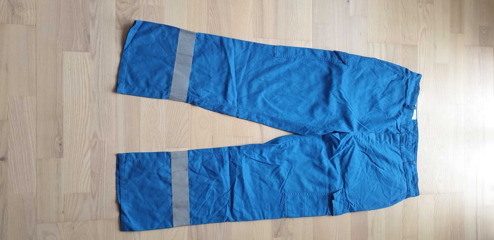 Ubrania robocze Bluzy - Spodnie Mercedes inne