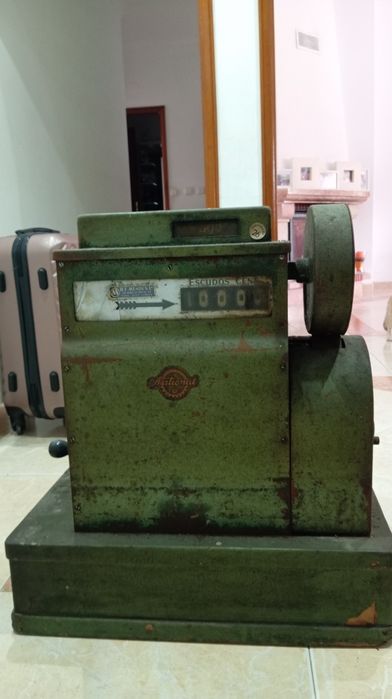 Caixa registadora Nacional antiga