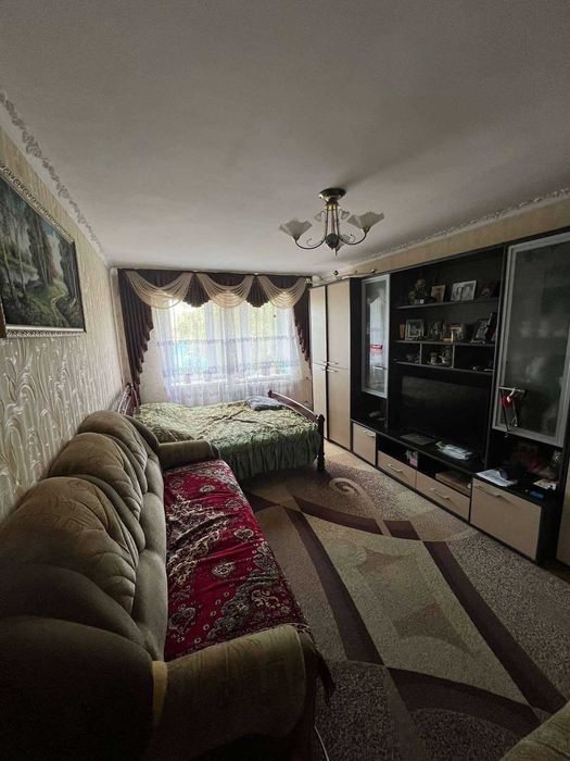 (3) Продам 3-кімнатну квартиру на Вишеньці пр-т Космонавтів 4698