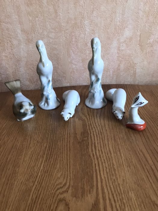 Фарфорові статуєтки