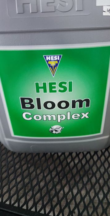 Kit  fertilizantes Hesi TNT e Bloom Complex 5L