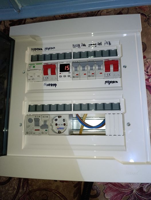 Підключення гібридного  інвертора станції ДБЖ генератора Електрик АВР