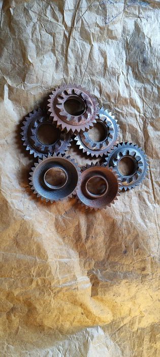 zębatka wypukła sprzęgła WSK 125 WFM rozruchu kosza sprzęgłowego tryb